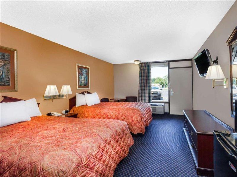 Days Inn By Wyndham Martin Exterior foto