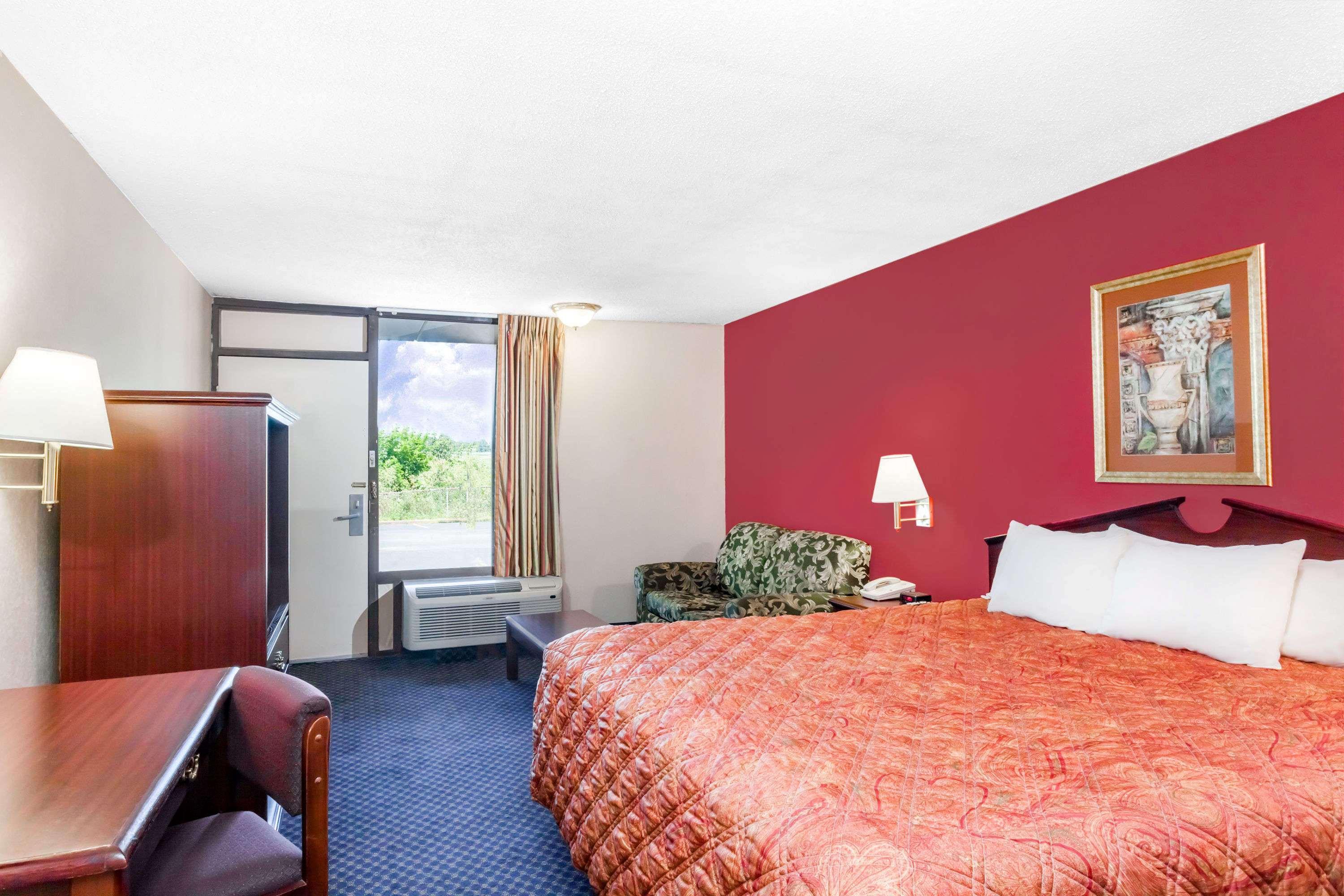 Days Inn By Wyndham Martin Exterior foto
