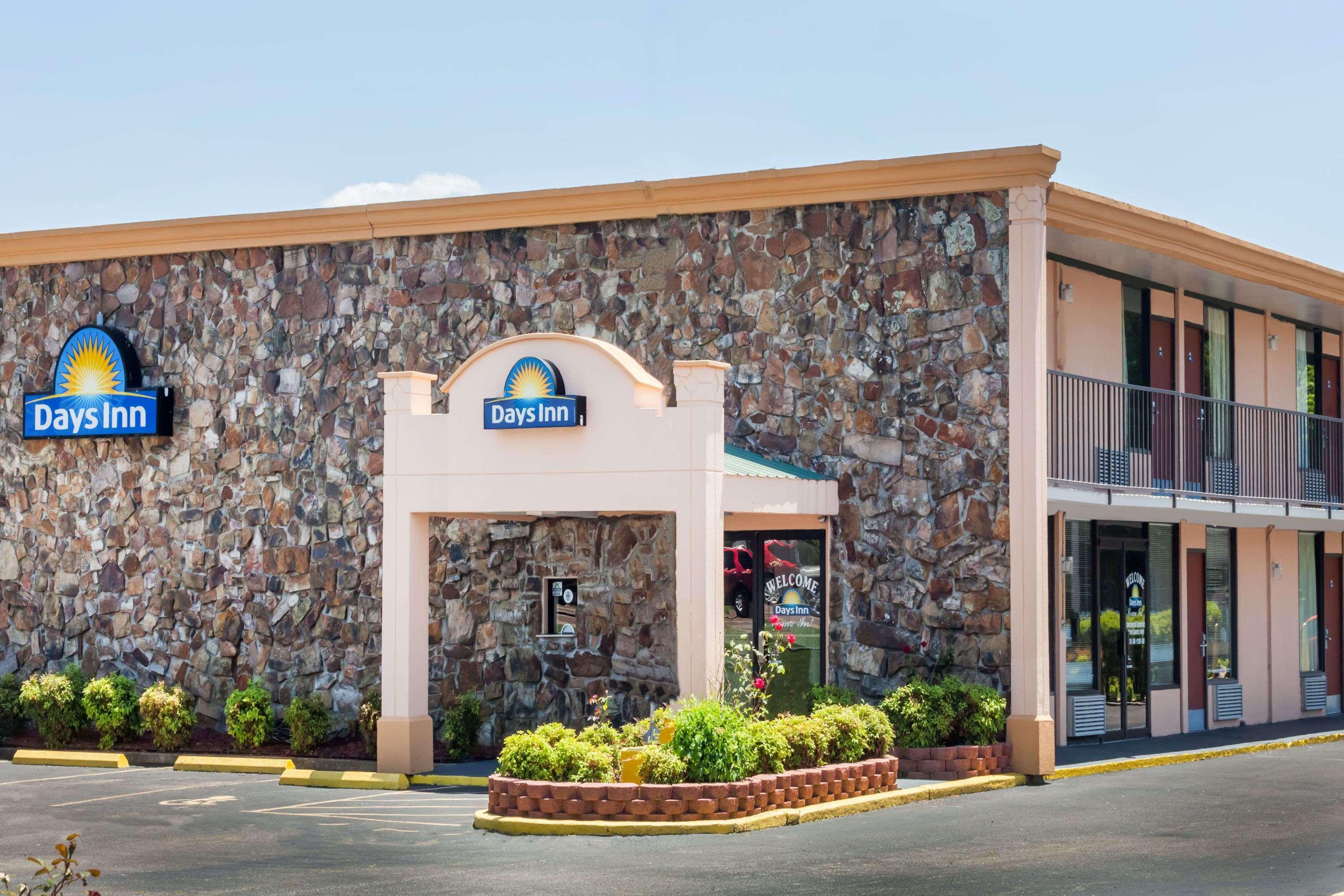 Days Inn By Wyndham Martin Exterior foto