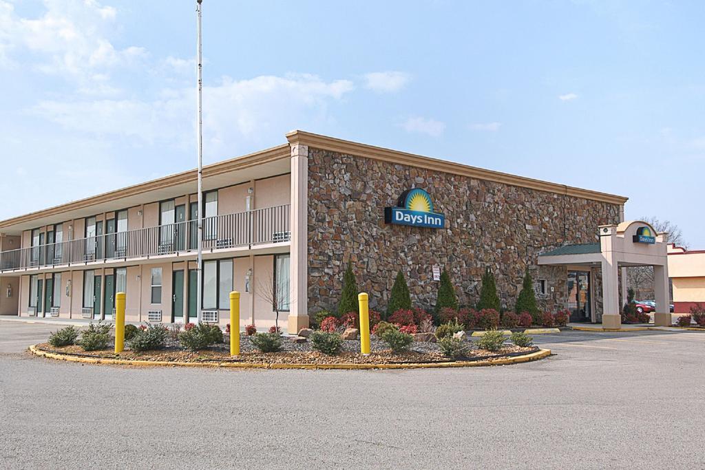 Days Inn By Wyndham Martin Exterior foto